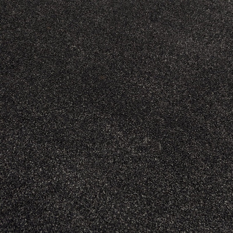 Richmond Saxony Knight Grey Black Carpet