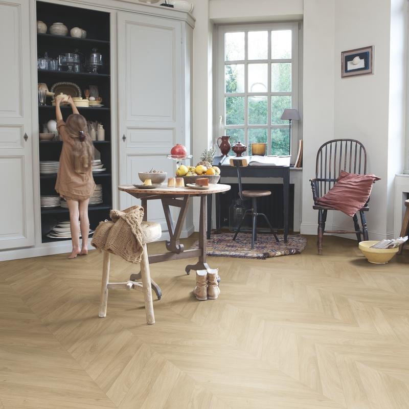 Quickstep Impressive Laminate Flooring Pattern Chevron Oak Medium product-1