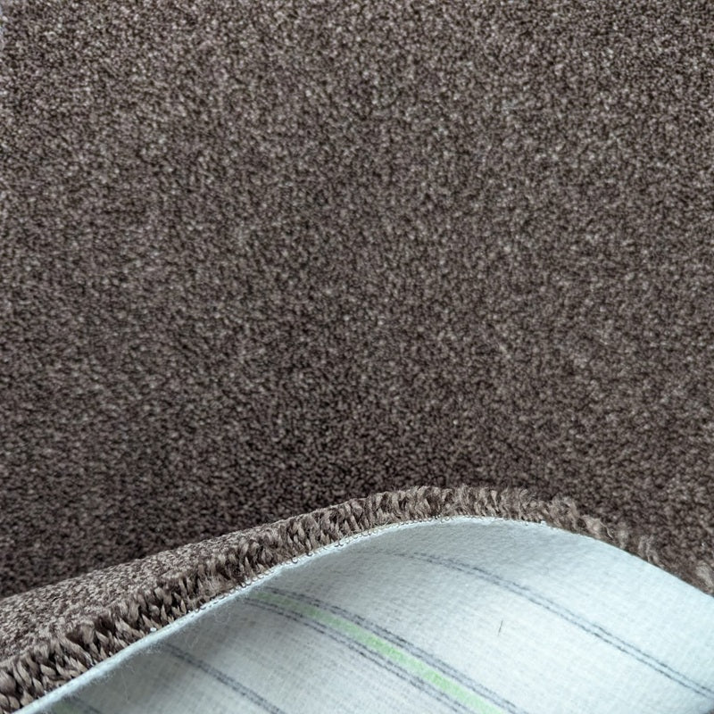 Richmond Saxony Dark Brown Thick Carpet